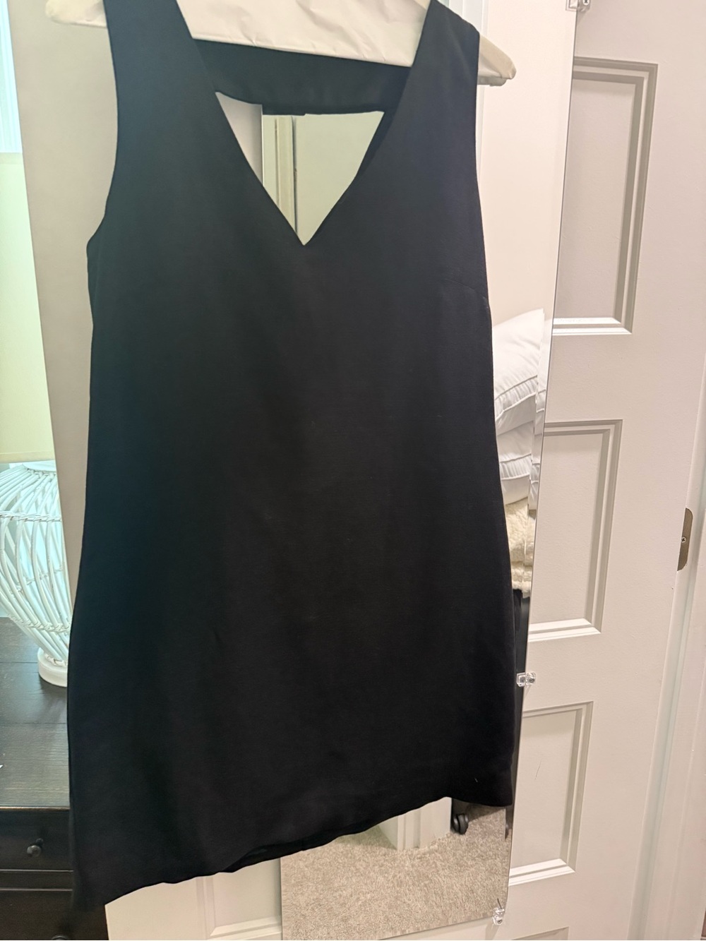 Banana Republic Black Sleeveless V-Neck Shift Dress